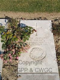 Wimereux Communal Cemetery - Gillies, Walter (Ware Mako)